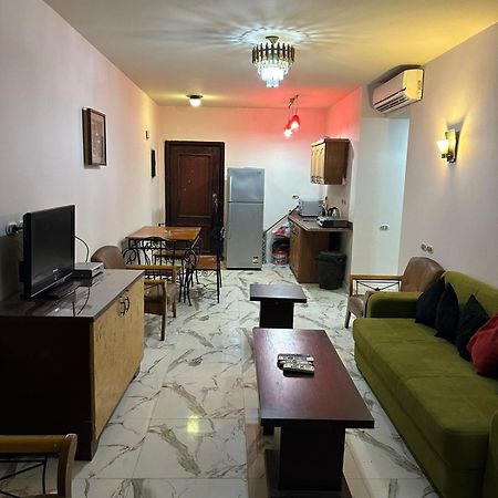 הוילה עיין סוחנה Porto Sokna Water Front Ground Floor Family Only מראה חיצוני תמונה