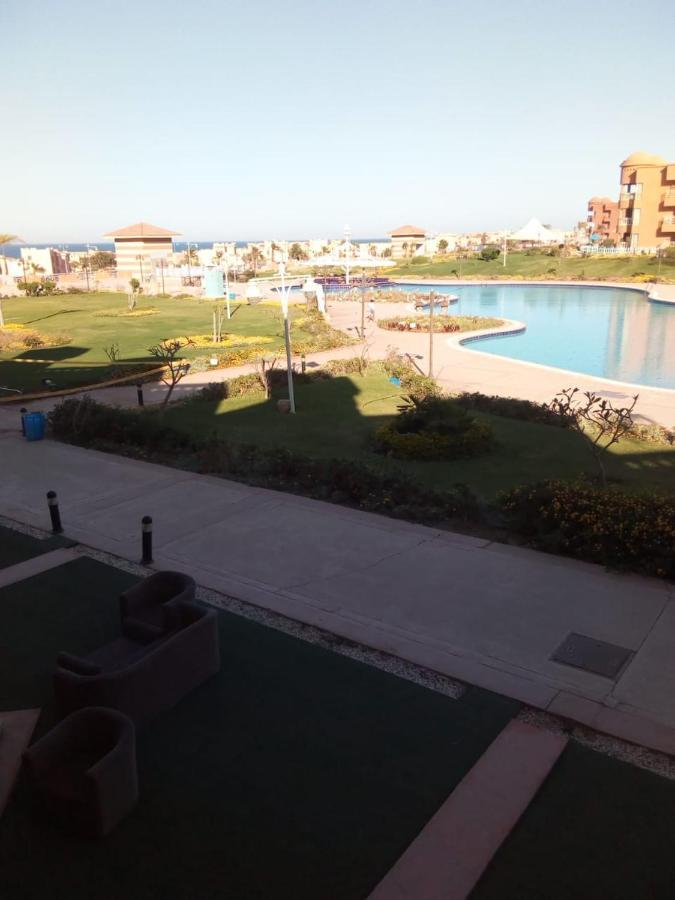 הוילה עיין סוחנה Porto Sokna Water Front Ground Floor Family Only מראה חיצוני תמונה