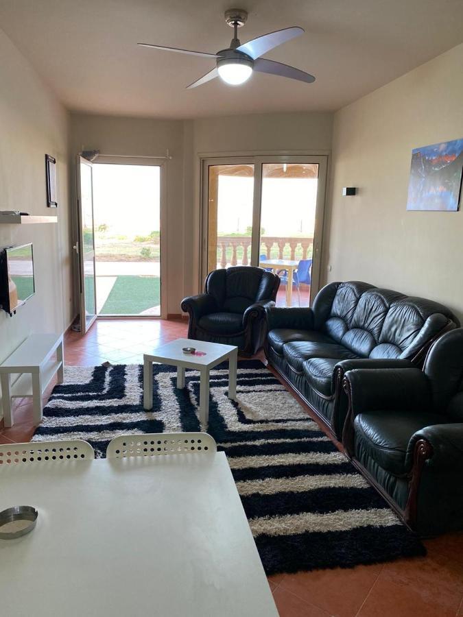 הוילה עיין סוחנה Porto Sokna Water Front Ground Floor Family Only מראה חיצוני תמונה