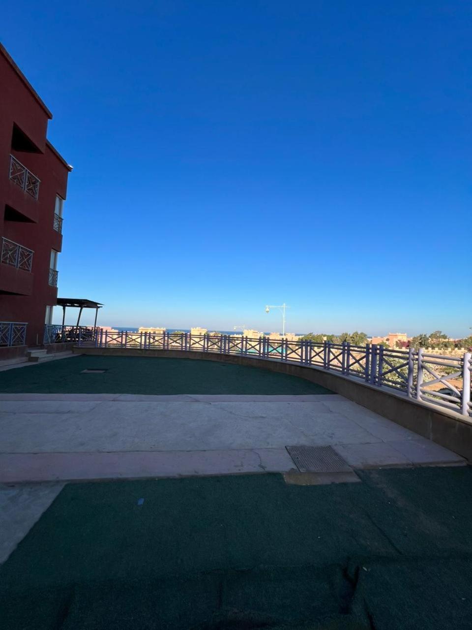 הוילה עיין סוחנה Porto Sokna Water Front Ground Floor Family Only מראה חיצוני תמונה