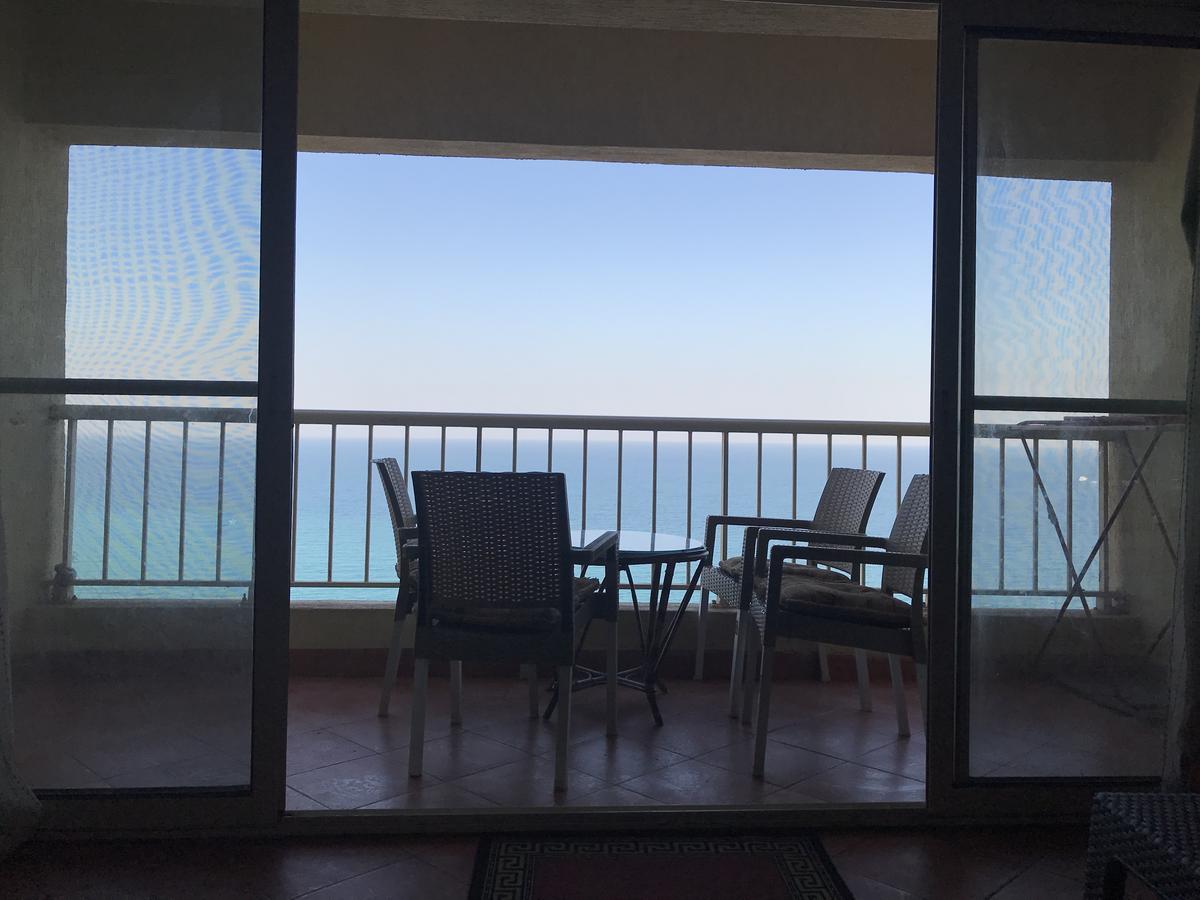 הוילה עיין סוחנה Porto Sokna Water Front Ground Floor Family Only מראה חיצוני תמונה