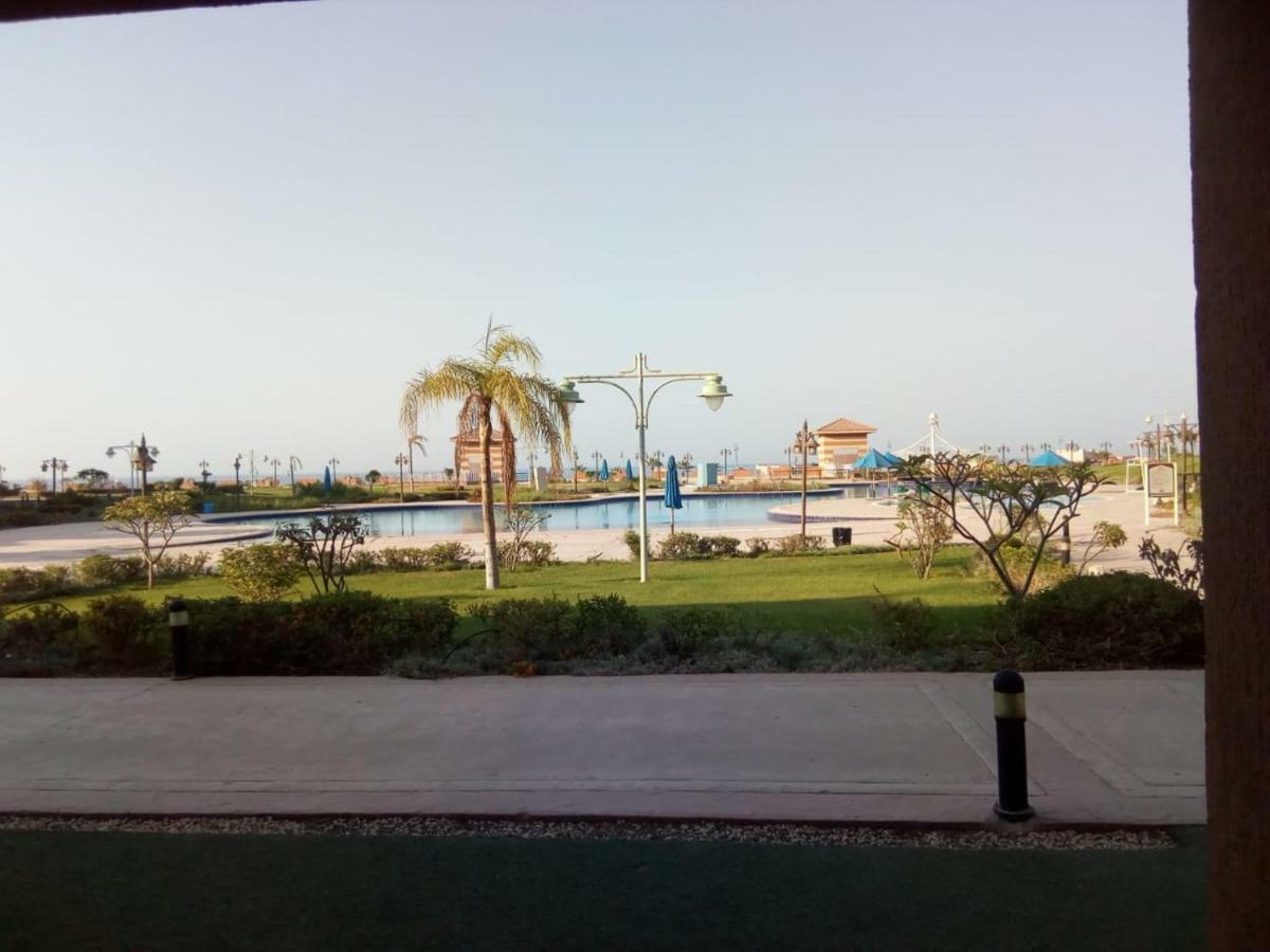 הוילה עיין סוחנה Porto Sokna Water Front Ground Floor Family Only מראה חיצוני תמונה
