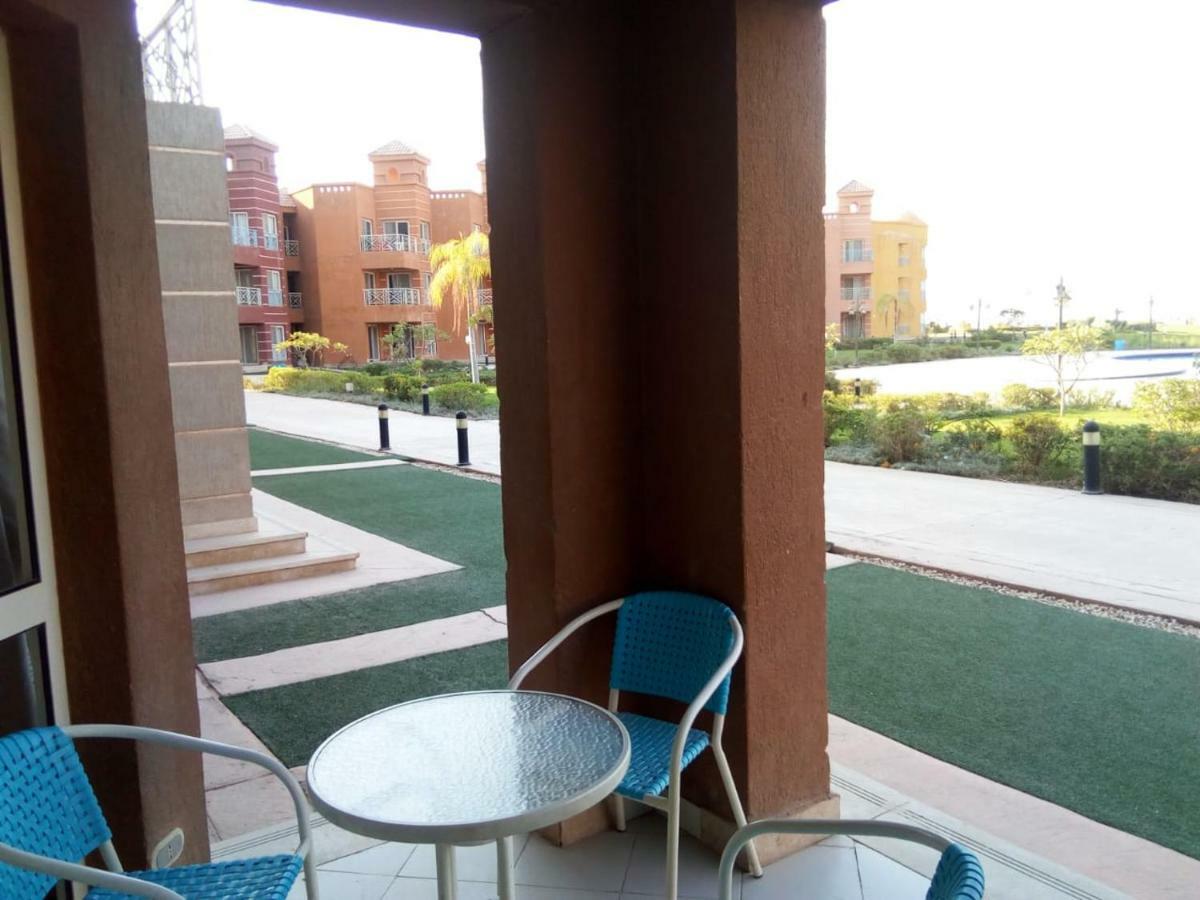 הוילה עיין סוחנה Porto Sokna Water Front Ground Floor Family Only מראה חיצוני תמונה